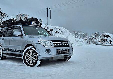 Mitsubishi Pajero 3,2 DI-D 4WD Automatik Overlander Umbau