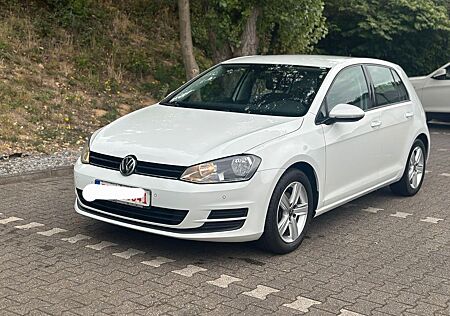VW Golf Volkswagen VII Lim. 1,2 L. 63 kW Trendline BMT EURO 6