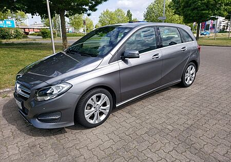 Mercedes-Benz B 180 - 122 PS, Autom., Navi, Klima, Kamera