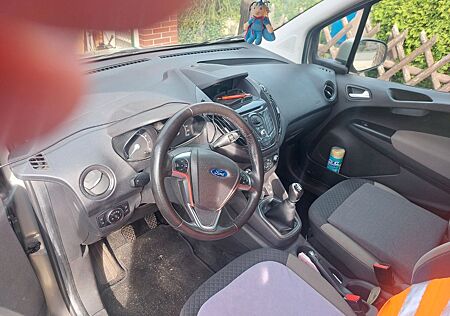 Ford Tourneo Courier 1.0 EcoBoost 74kW Titanium T...