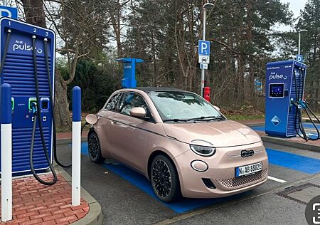 Fiat 500E La Prima Cabrio 42 kWh La Prima Rosé