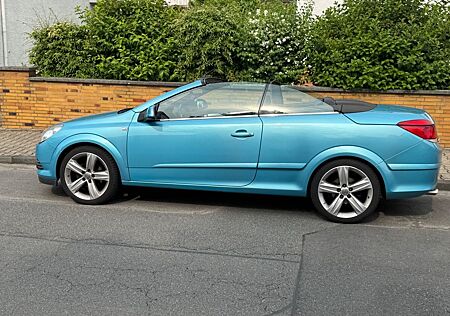 Opel Astra 1.6 ECOTEC Cosmo 85kW Cosmo