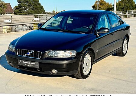 Volvo S60 2.4 Comfort / 1.Hand / S.heft /TÜV NEU !!!