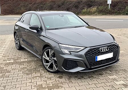 Audi A3 35 TFSI 2x S line Sportback Alcantara Leder