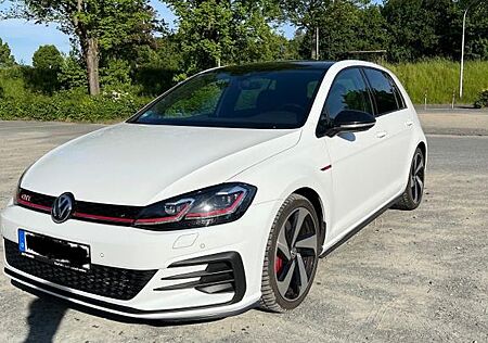 VW Golf Volkswagen 2.0 TSI DSG GTI Performance