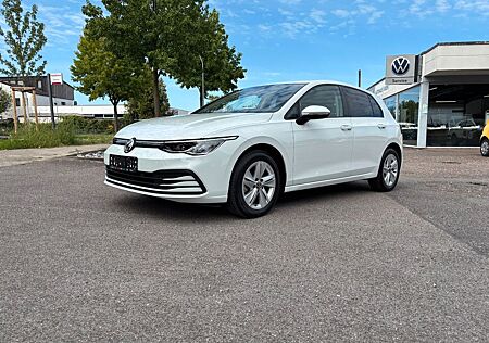 VW Golf Volkswagen VIII Lim. eTSI Navi / Kam. / Apple+Android