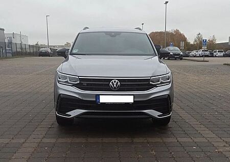VW Tiguan Allspace Volkswagen R-Line 4Motion DSG AHK