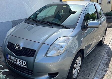 Toyota Yaris 1,3-l-VVT-i Sol Sol
