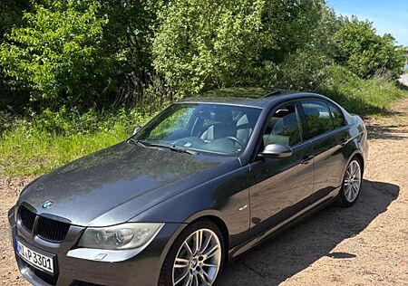 BMW 330i - M Paket