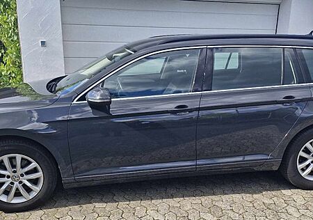 VW Passat Variant Volkswagen 2.0 TDI SCR DSG Comfortline V...