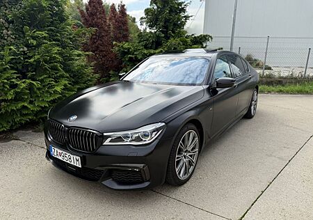 BMW 750Ld xDrive BLACK FIRE EDITION