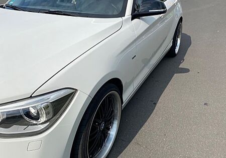 BMW 118i Sport Line Sport Line