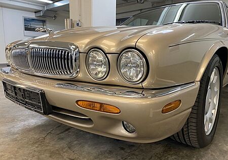 Jaguar XJ8 Executive 4.0 V8