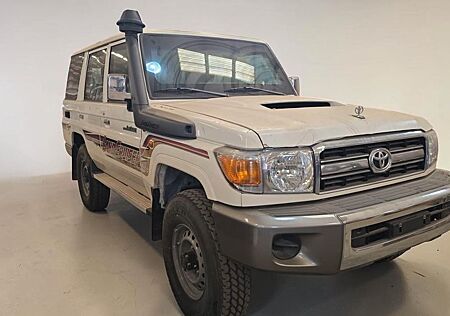Toyota Land Cruiser J76*4.5 V8 TD*205PS*4WD*ARMORED*B6*GEPANZERT*