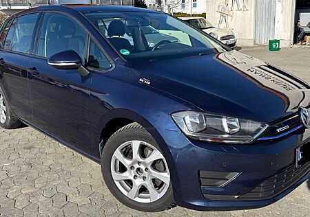 VW Golf Sportsvan Volkswagen 1.6 TDI Trendline BlueMotion ...