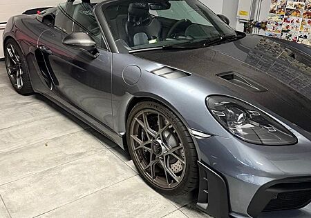 Porsche Boxster 718 Spyder GT 4 RS Weissach Paket 500Km