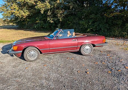 Mercedes-Benz SL 560 Rostfrei, neuer Lack und neues Leder