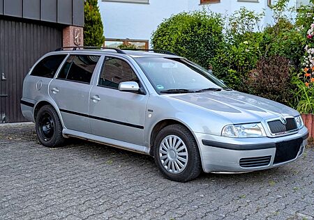Skoda Octavia Combi 2.0 Style Automatik Style