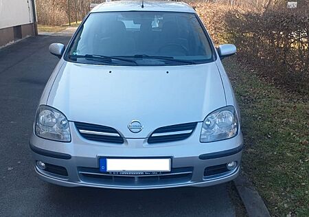 Nissan Almera Tino 1.8