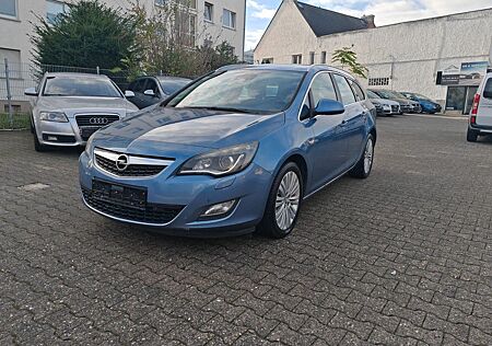 Opel Astra J Sports Tourer Sport /TÜV NEU/PDC