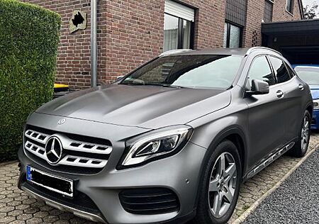 Mercedes-Benz GLA 200 d AMG Paket