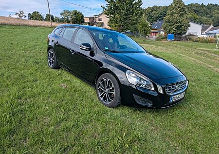 Volvo V60 D3 Geartronic Kinetic Kinetic