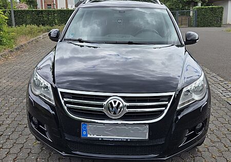VW Tiguan Volkswagen 2.0 TDI BlueMotion Tech Sport & Style...
