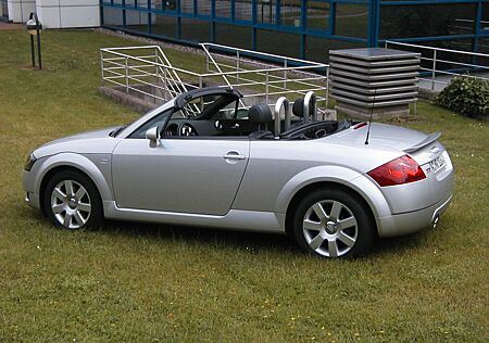 Audi TT Roadster 1.8T 132 kW -