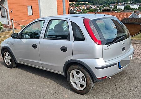 Opel Corsa 1.2 -