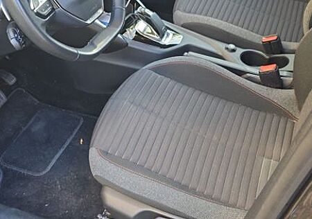 Peugeot 208 PureTech 100 EAT8 Active Pack Active Pack