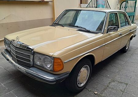 Mercedes-Benz 230 Autom.