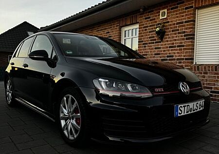 VW Golf Volkswagen 2.0 TSI DSG GTI Performance