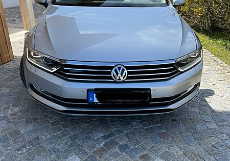 VW Passat Variant Volkswagen 2.0 TDI DSG 4MOT, AKH
