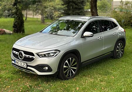 Mercedes-Benz GLA 220 d 4MATIC DCT