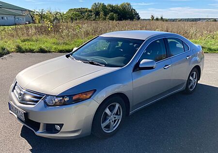 Honda Accord 2.0 Elegance Automatik Renterfahrzeug
