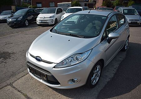 Ford Fiesta Titanium*Klimaautomatik*SHZ*PDC*ALU*USB*