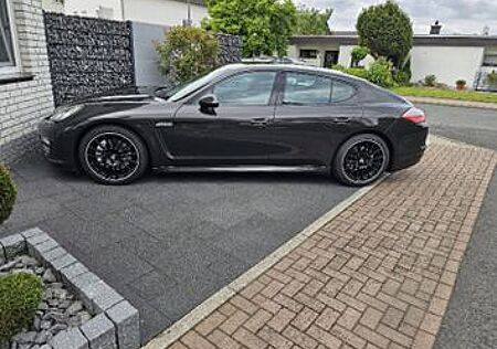 Porsche Panamera 4 - 3.6 Liter. Approved 07/ 2025