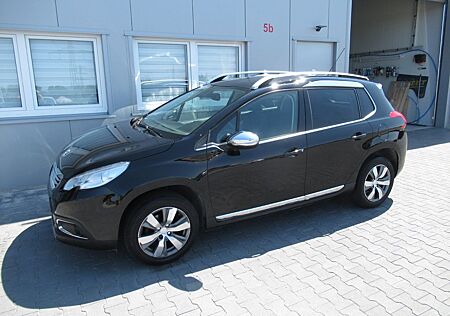 Peugeot 2008 1.2 VTi Allure PDC Panodach Navi +