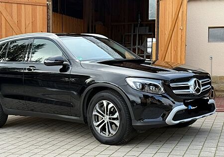 Mercedes-Benz GLC 220 d 4MATIC DISTRONIC ILS Garage Topzust.