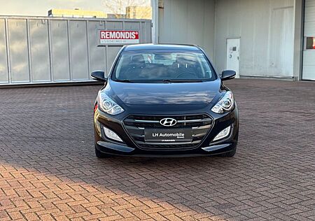 Hyundai i30 blue Trend Automatik Navi SHZ LHZ PDC AHK