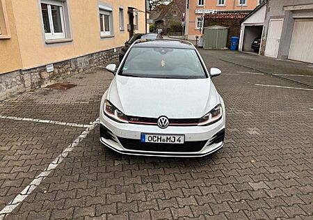 VW Golf Volkswagen 2.0 TSI DSG GTI GTI