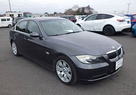 BMW 330i