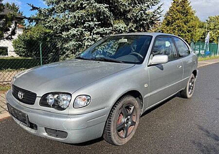Toyota Corolla 1.4 - TÜV Neu