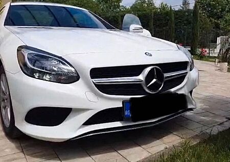 Mercedes-Benz SLC 180 -