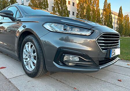 Ford Mondeo 2,0 EcoBlue Business ACC LED NAVI Carpl