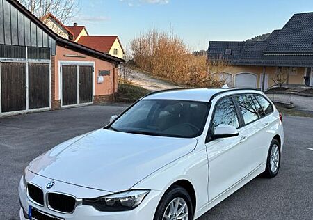 BMW 318d Touring Advantage