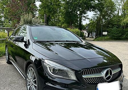 Mercedes-Benz CLA 200 AMG Line