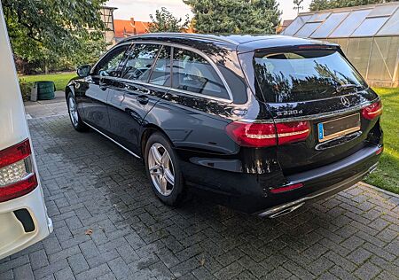 Mercedes-Benz E 220 gebraucht kaufen Mercedes-Benz E 220 d T Autom. - Avantgarde