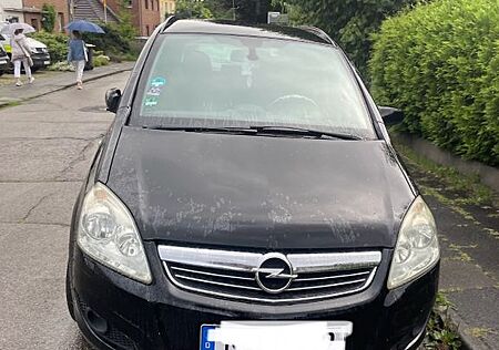 Opel Zafira 2.2 -