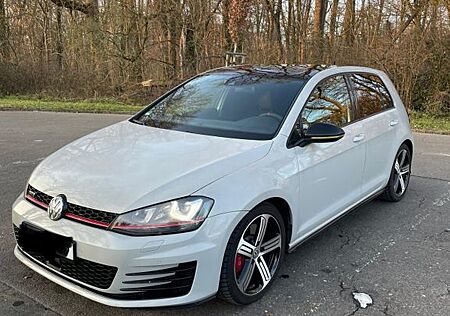 VW Golf Volkswagen 2.0 TSI DSG BMT GTI Performance GTI Per...